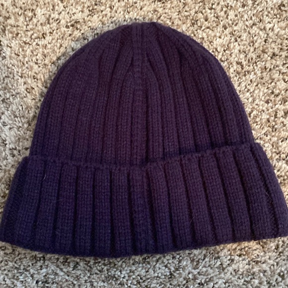 Urban Outfitters Beanie - Picture 2 of 2